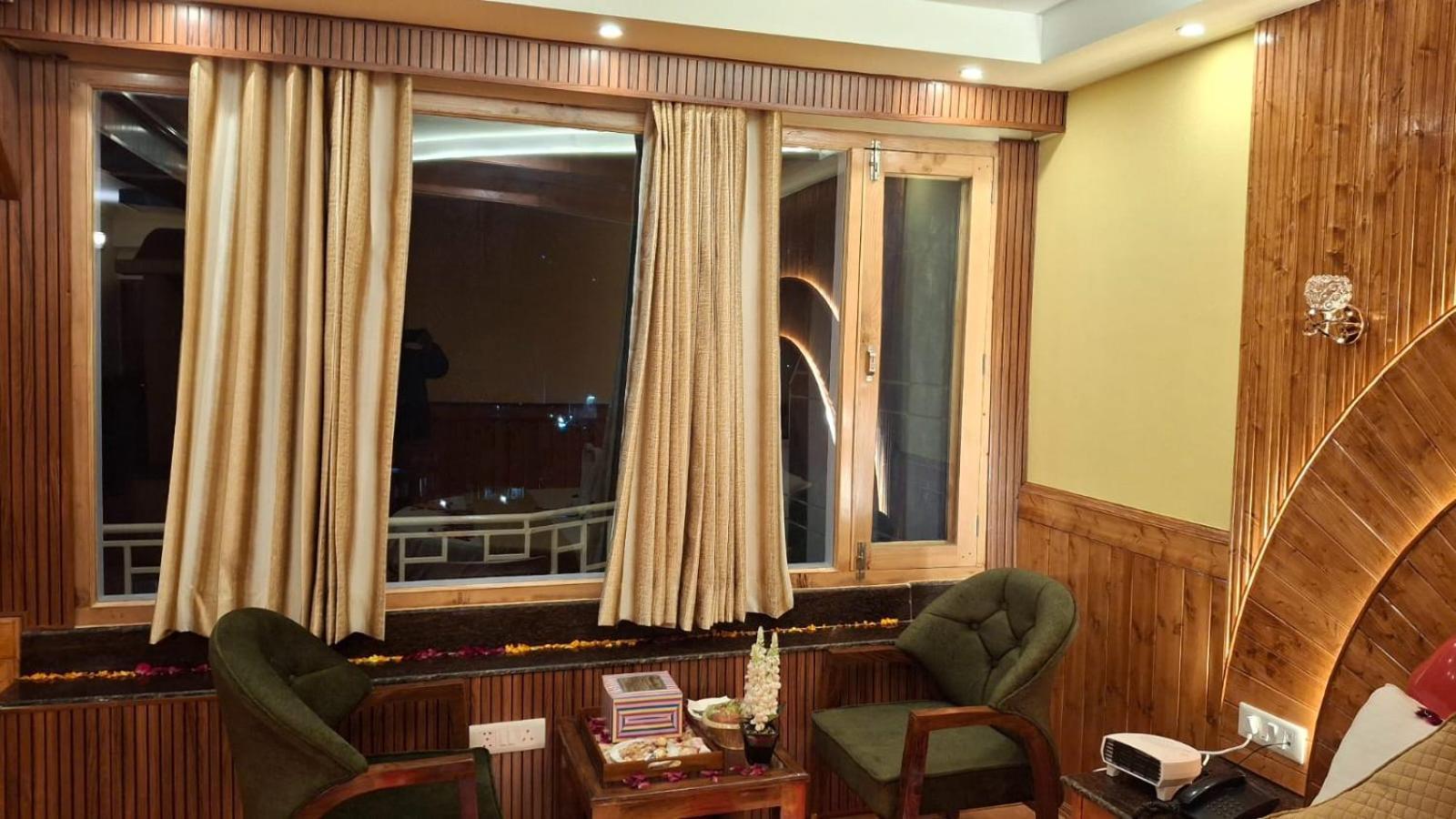 Hotel Glacier Resort Манали Экстерьер фото