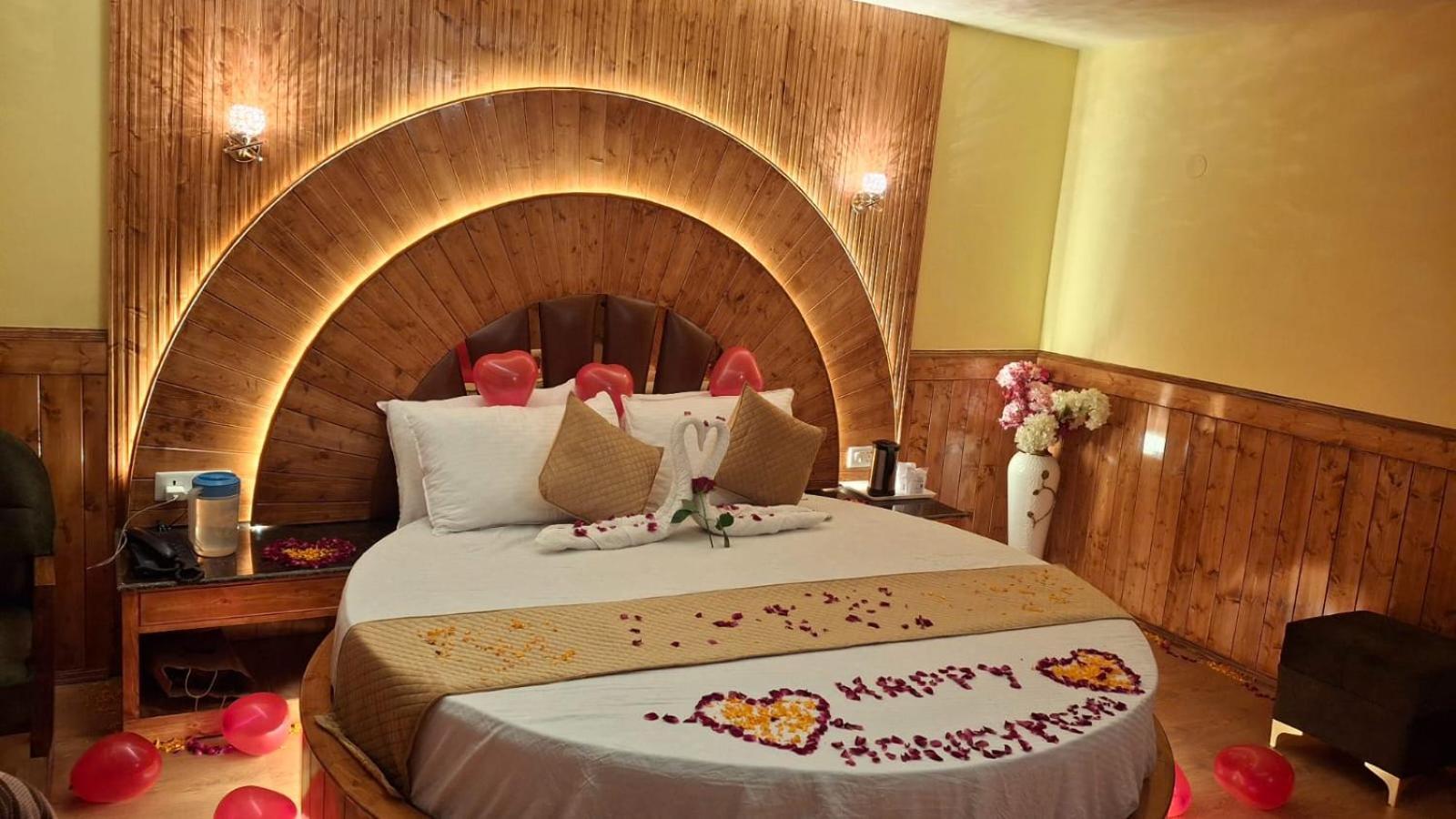Hotel Glacier Resort Манали Экстерьер фото