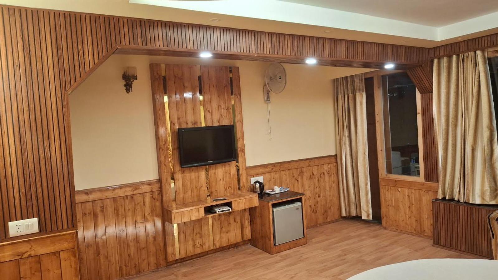 Hotel Glacier Resort Манали Экстерьер фото