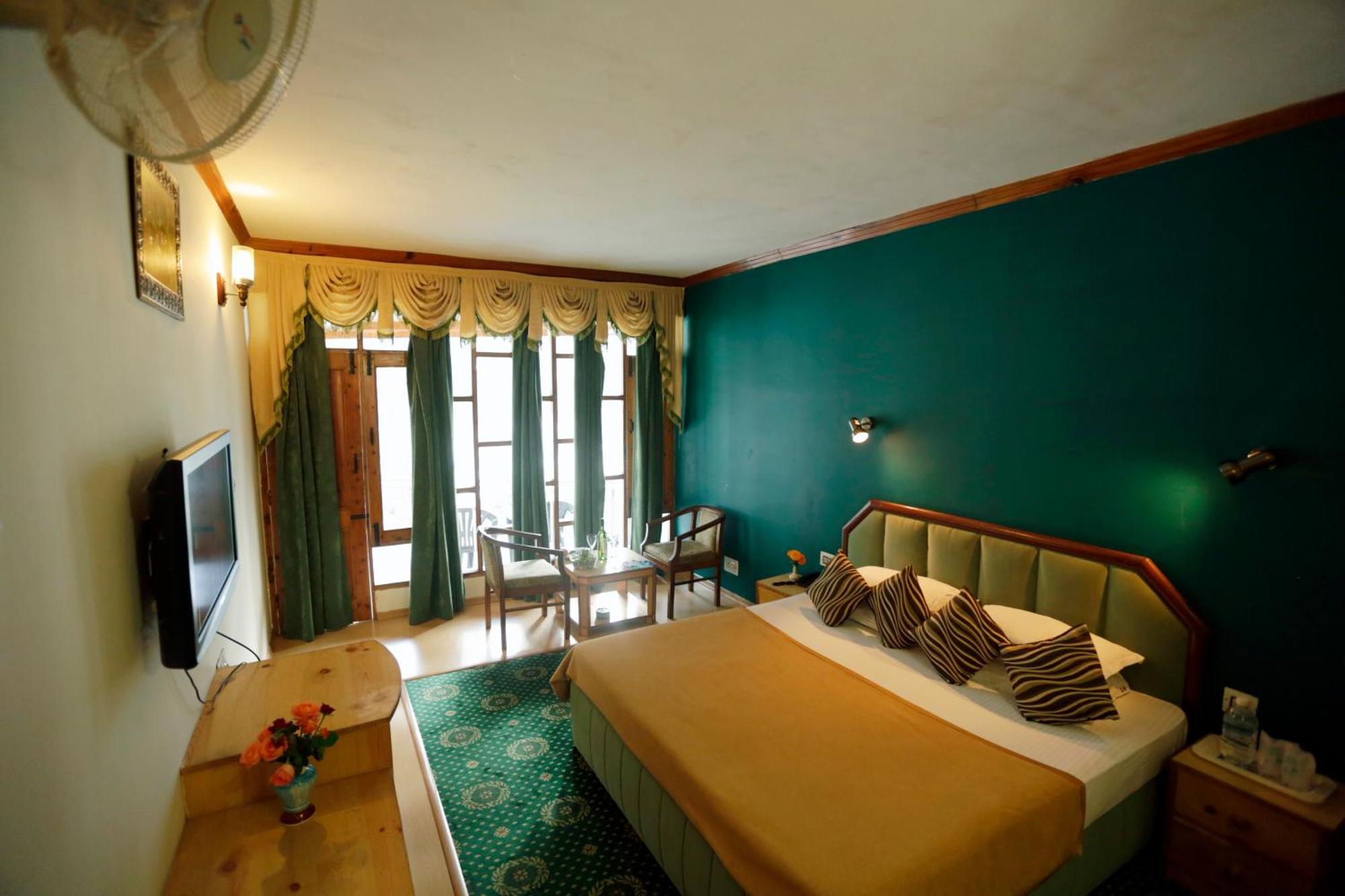 Hotel Glacier Resort Манали Экстерьер фото