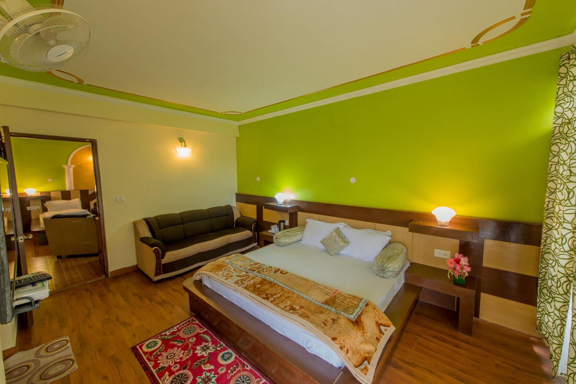 Hotel Glacier Resort Манали Экстерьер фото