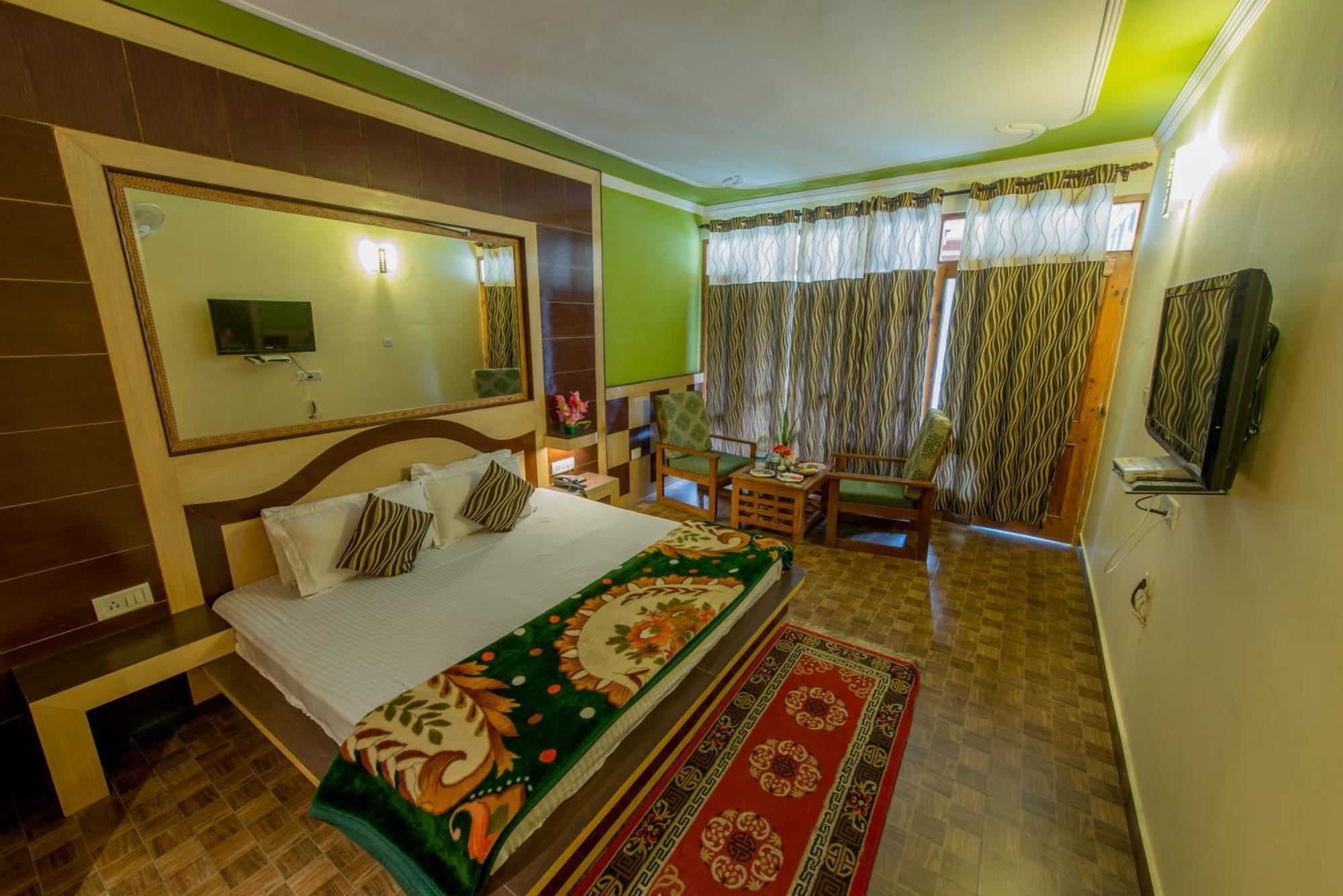 Hotel Glacier Resort Манали Экстерьер фото